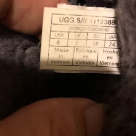 Ugg Big kids brown leopards print SZ big kids 6 or women’s size 8. - Picture 5 of 8